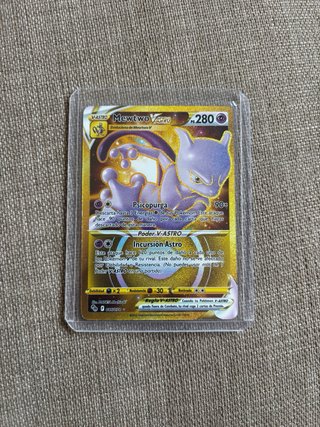 Mewtwo V-Astro Pokemon GO dorada