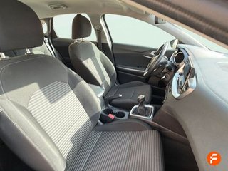 Kia Ceed 1.6 MHEV iMT 100kW (136CV) Drive - 5P (2023)
