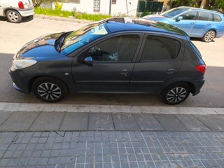 Peugeot 206 2011