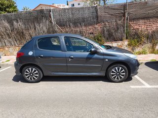 Peugeot 206 2011