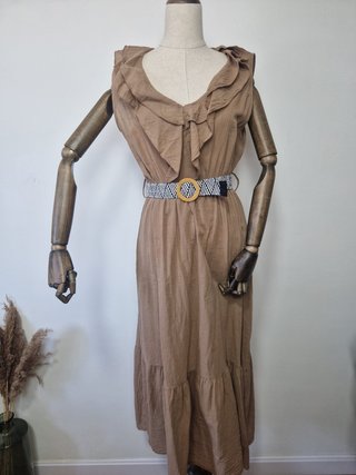 Vestido largo con cinturón