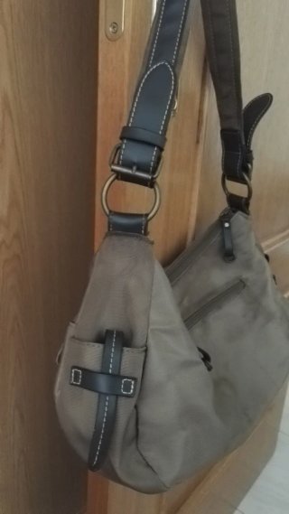 Bolso de hombro multibolsillos
