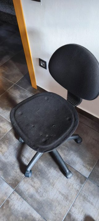 Silla de oficina negra