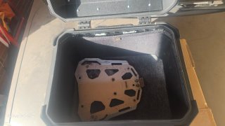 Maleta de moto metálica LOBOD