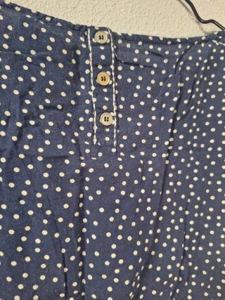 Blusa de lunares azul