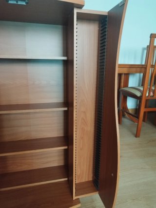 Mueble madera para CDs