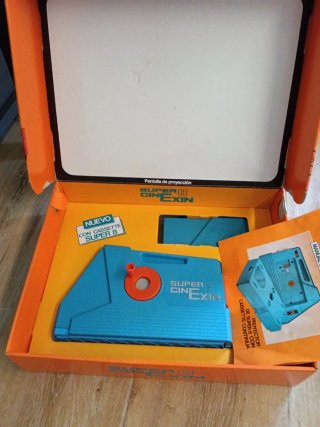 Proyector Cinexin Super 8 con Cassette