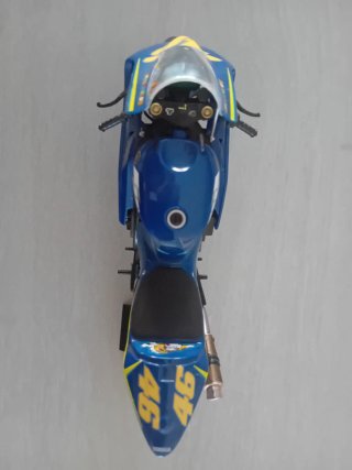 Yamaha M1 Valentino Rossi modello