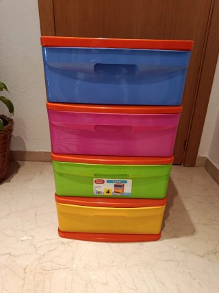 Cajonera de plástico de 4 colores