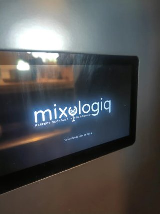 Máquina dispensadora automática de cócteles Mixolo