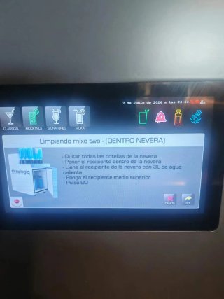 Máquina dispensadora automática de cócteles Mixolo