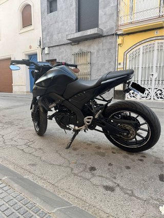 Yamaha MT-125 Negra