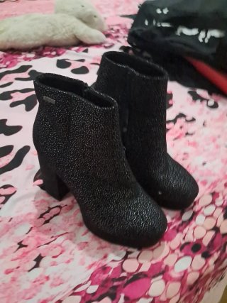 Botines negros brillantes tacón plataforma