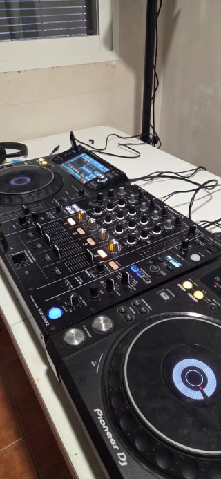 Pioneer DJ XDJ-1000MK2 y DJM-750MK2