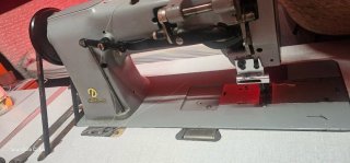 Máquina de Coser Triple Arrastre