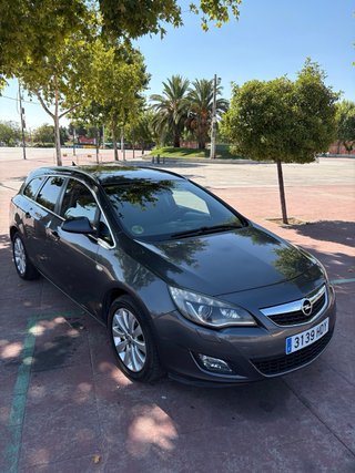 Opel Astra 2011