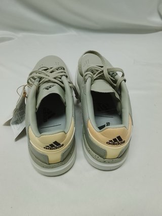 Sneakers Adidas grigie