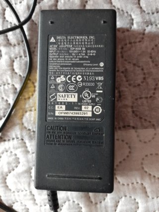 Cargador NEC Portátil