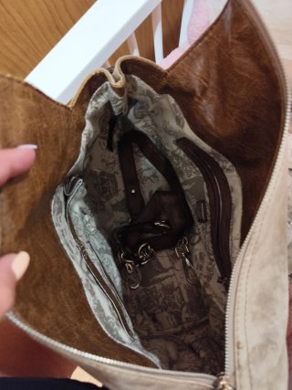 Bolso Guess Marrón y Dorado