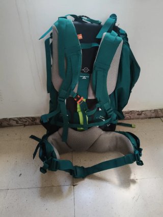 Mochila verde senderismo