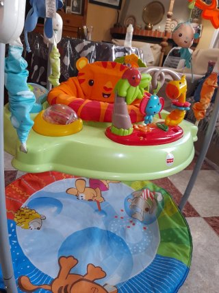 Saltarín para bebés con juguetes