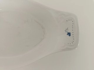 Bol de porcelana con flores azules antiguo
