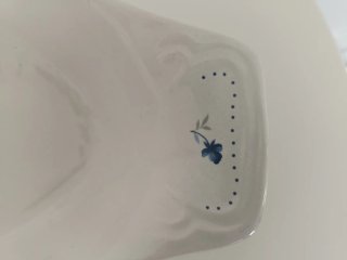 Bol de porcelana con flores azules antiguo