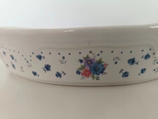 Bol de porcelana con flores azules antiguo