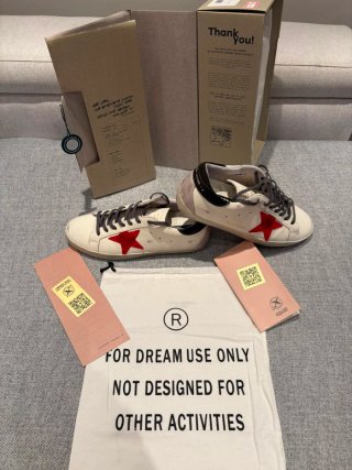 Golden Goose Superstar Blancas con Estrella Roja