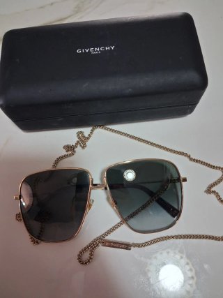 Occhiali da sole donna Givenchy con catenina