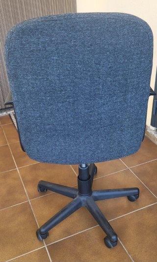 Silla de escritorio giratoria. En perfecto estado.