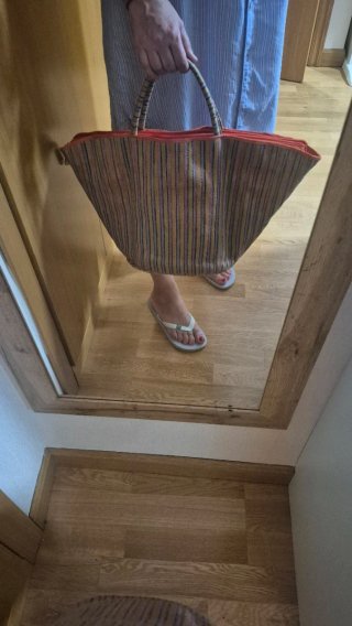 Bolso de playa GHD, casi nuevo.