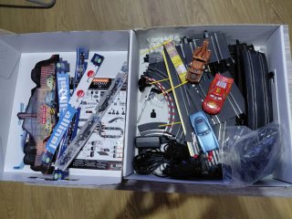 Scalextric Carrera GO! Cars 2