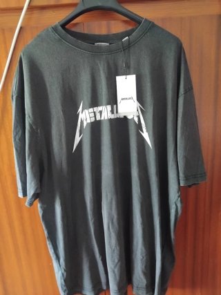Camiseta Metallica Gris