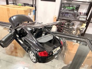 Audi TT Revell abre tudo 1 18 Preto