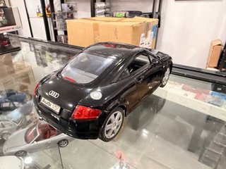 Audi TT Revell abre tudo 1 18 Preto