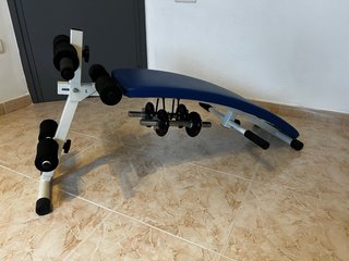 Banco abdominales + Kit pesas con discos