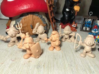Puffi smurfs Romani grezzi