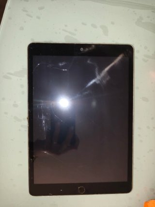 iPad A2602 Plata Pantalla Agrietada