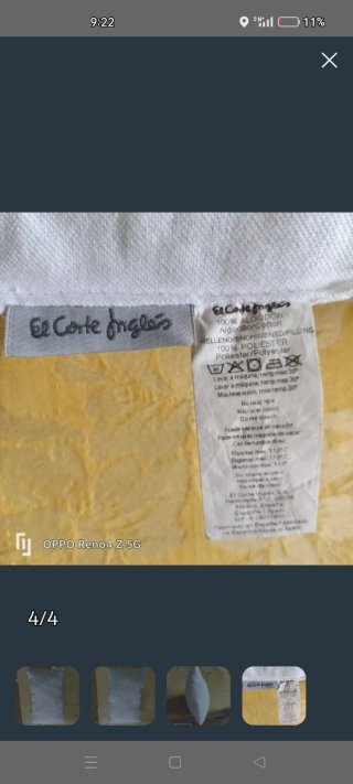 Almohada de cama blanca