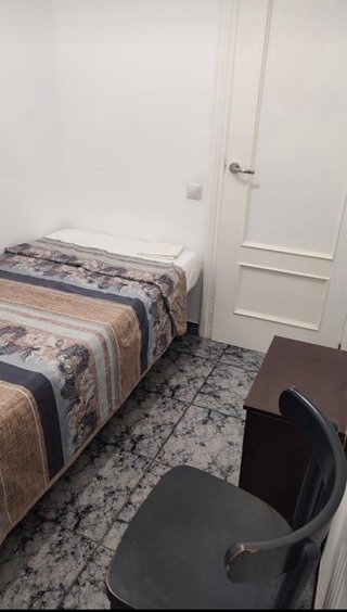 Alquilo habitación para chico Sabadell Cifuentes