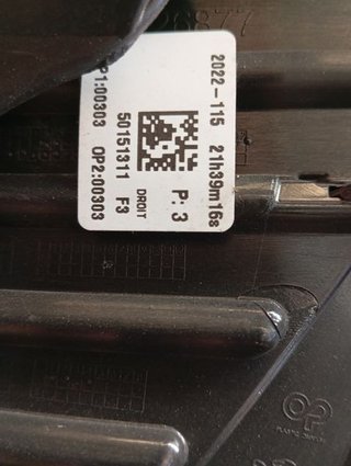 REJILLA PARAGOLPES DELANTERO PEUGEOT 3008 Allure