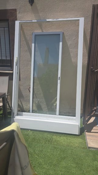 Ventana balconera aluminio 140x229