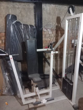 Máquina de gimnasio multifunción