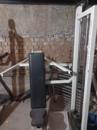 Máquina de gimnasio multifunción