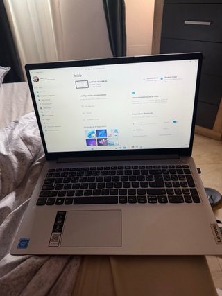 Portátil Lenovo 15.7 Plata