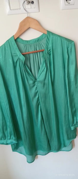 Camisa verde talla 42/44