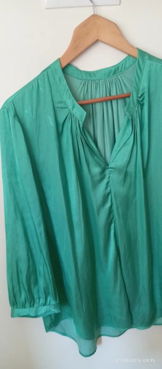 Camisa verde talla 42/44