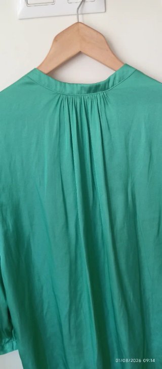 Camisa verde talla 42/44