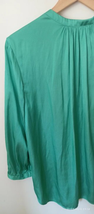 Camisa verde talla 42/44
